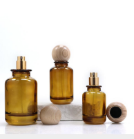 PARFUME BOTTLE - AMBER CAP MOTIF